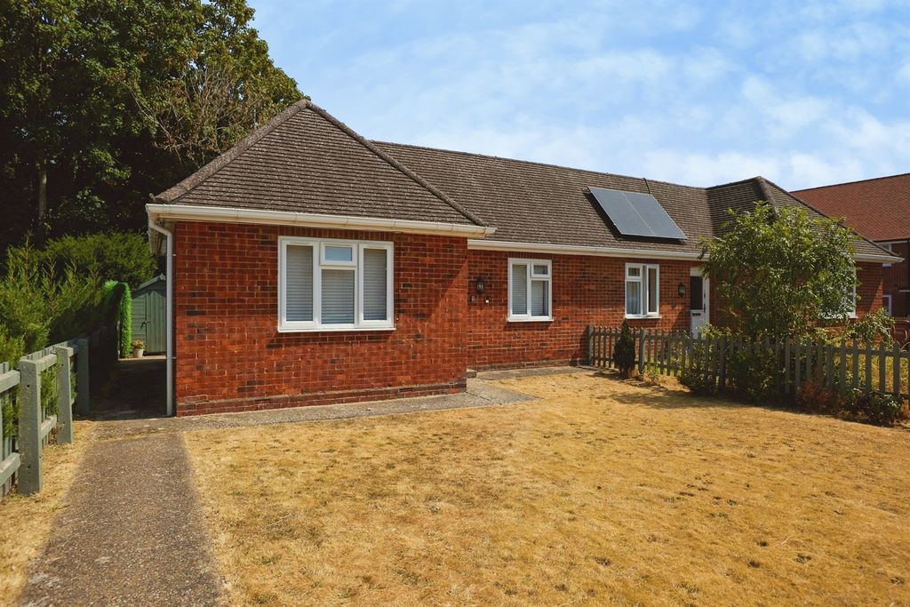 Property photo 2 of 12