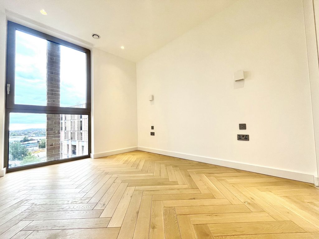 Property photo 3 of 10 Photo 5