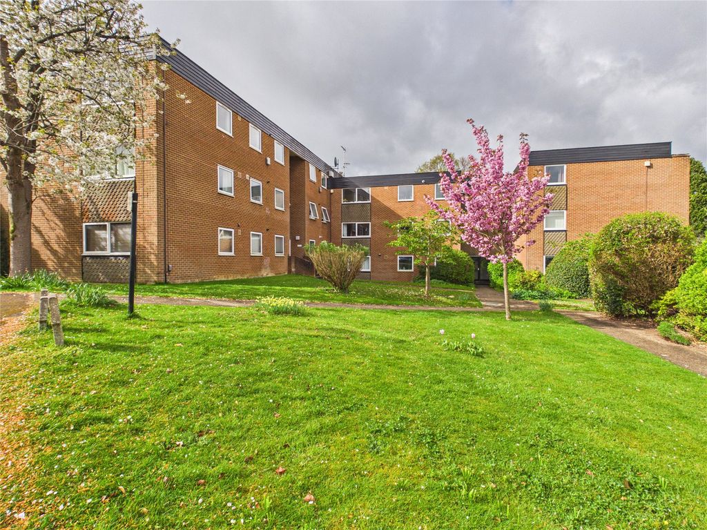 Property photo 1 of 14 Building