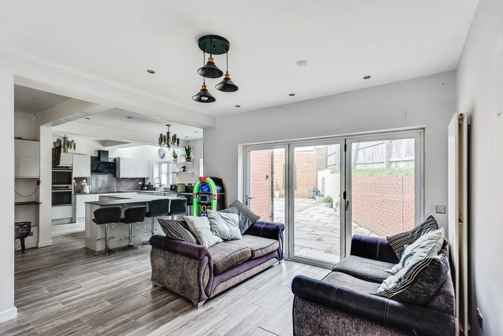 Property photo 1 of 17 Photo