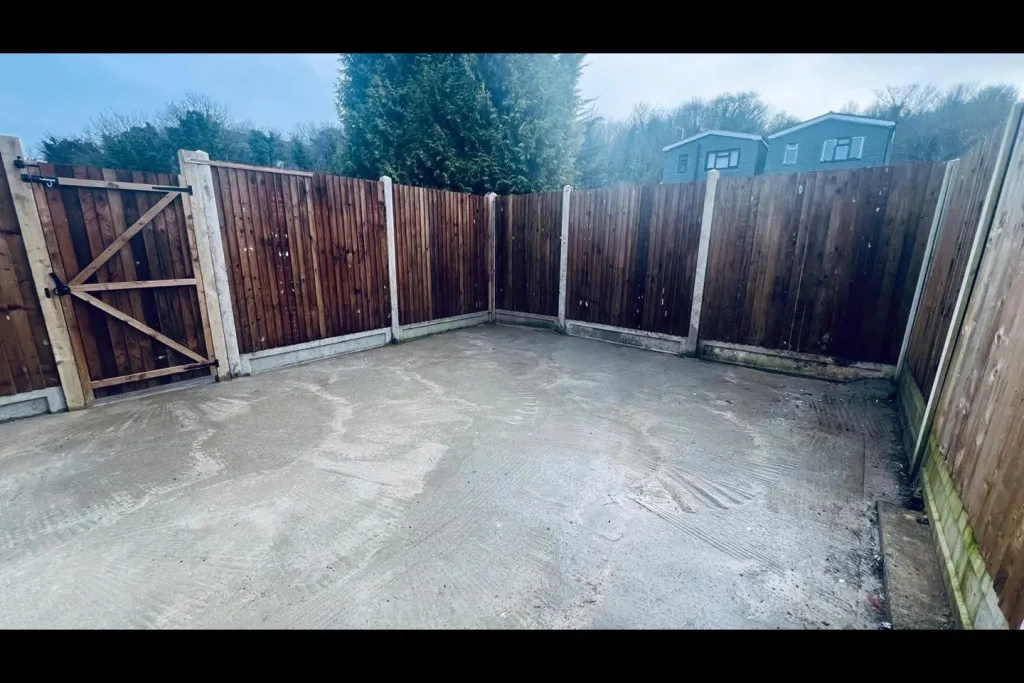 Property photo 1 of 4