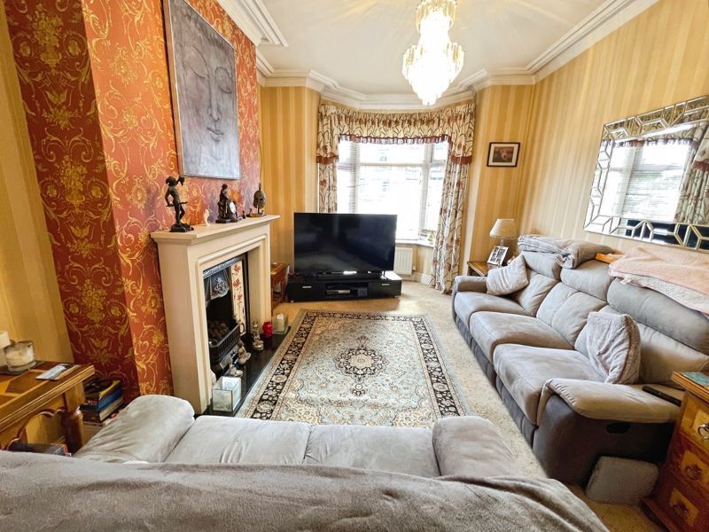 Property photo 2 of 19 Lounge