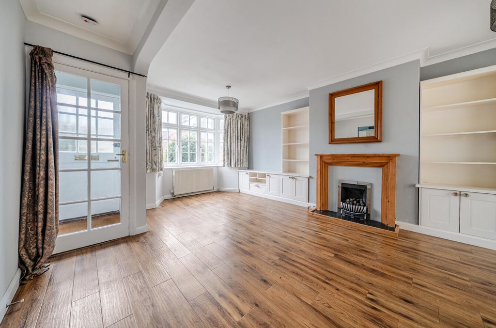 Property photo 2 of 18 1424585-7-69Aea96...