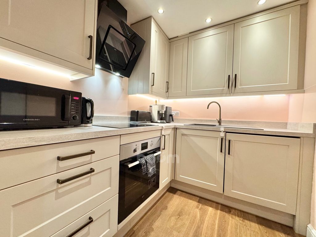 Property photo 3 of 26 Img_9693