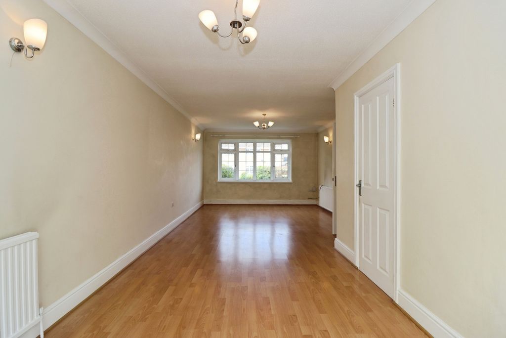 Property photo 3 of 18 Photo