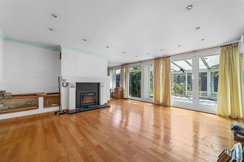 Property photo 2 of 18 Picture No. 20