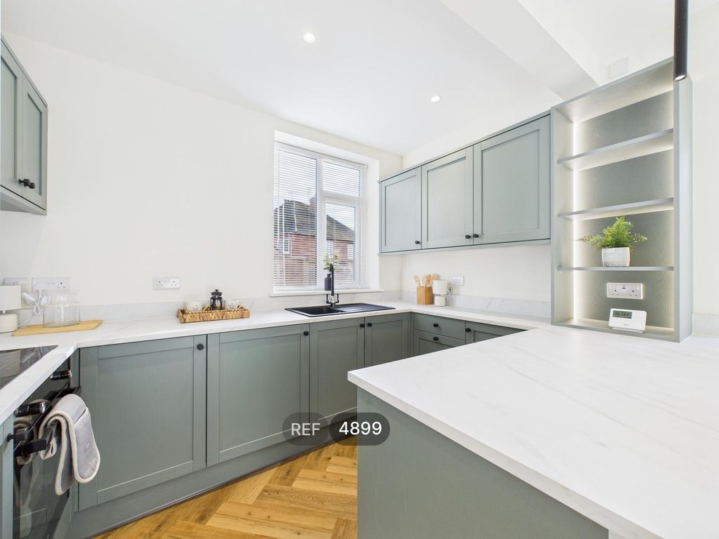 Property photo 2 of 24 Kitchen