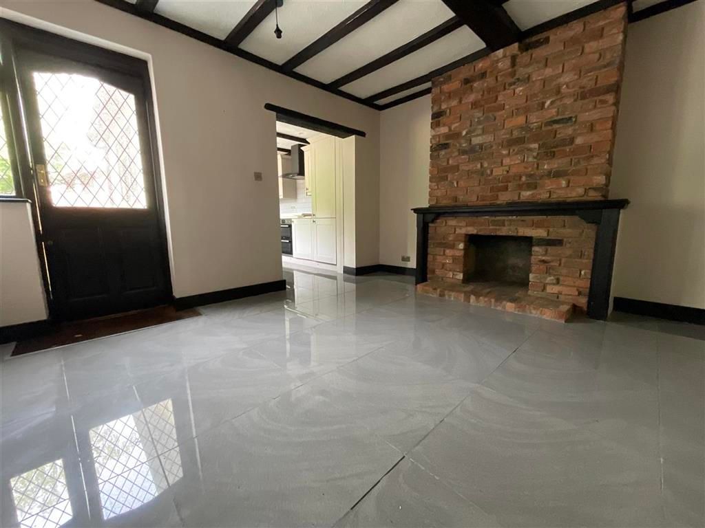 Property photo 3 of 18 Dining Room