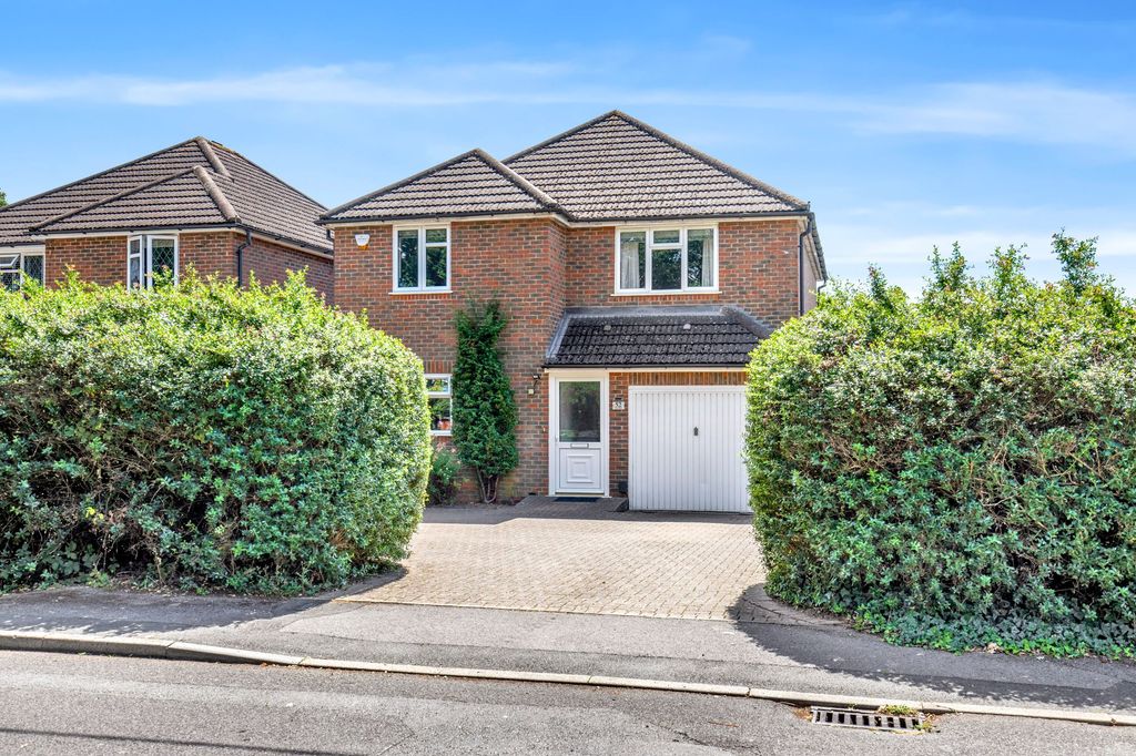 Property photo 1 of 32