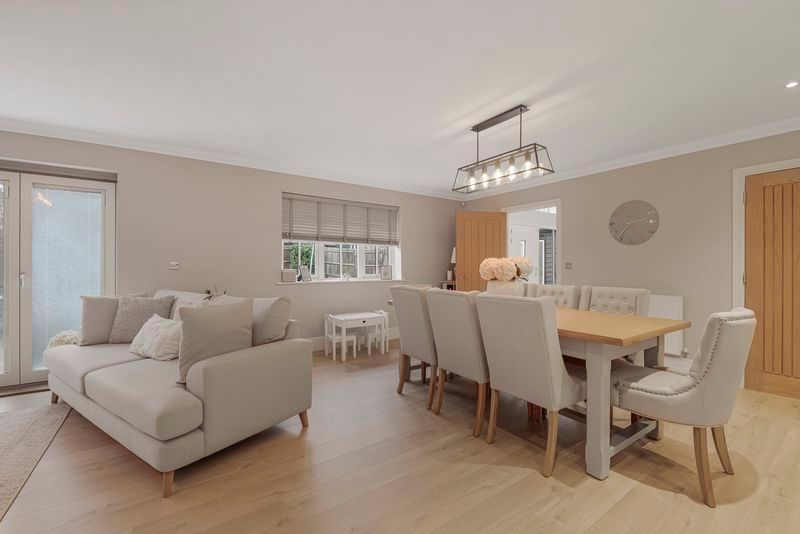 Property photo 2 of 34 Photo 40