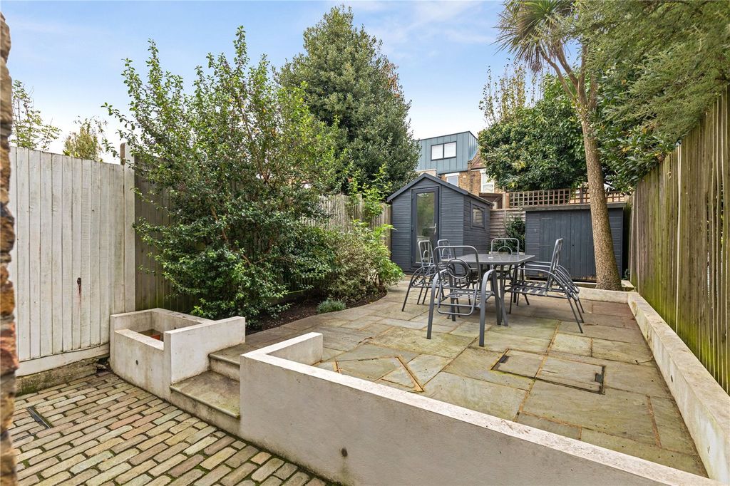 Property photo 3 of 12 Picture No. 10