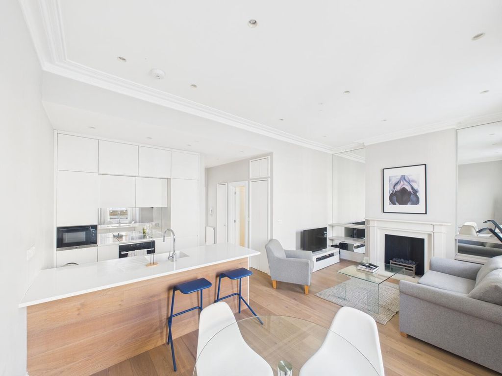 Property photo 2 of 8 Living Room