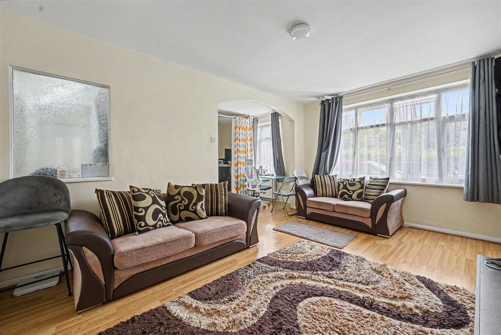 Property photo 2 of 15 2