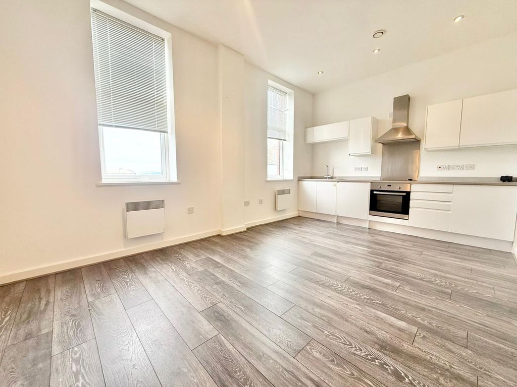 Property photo 2 of 6