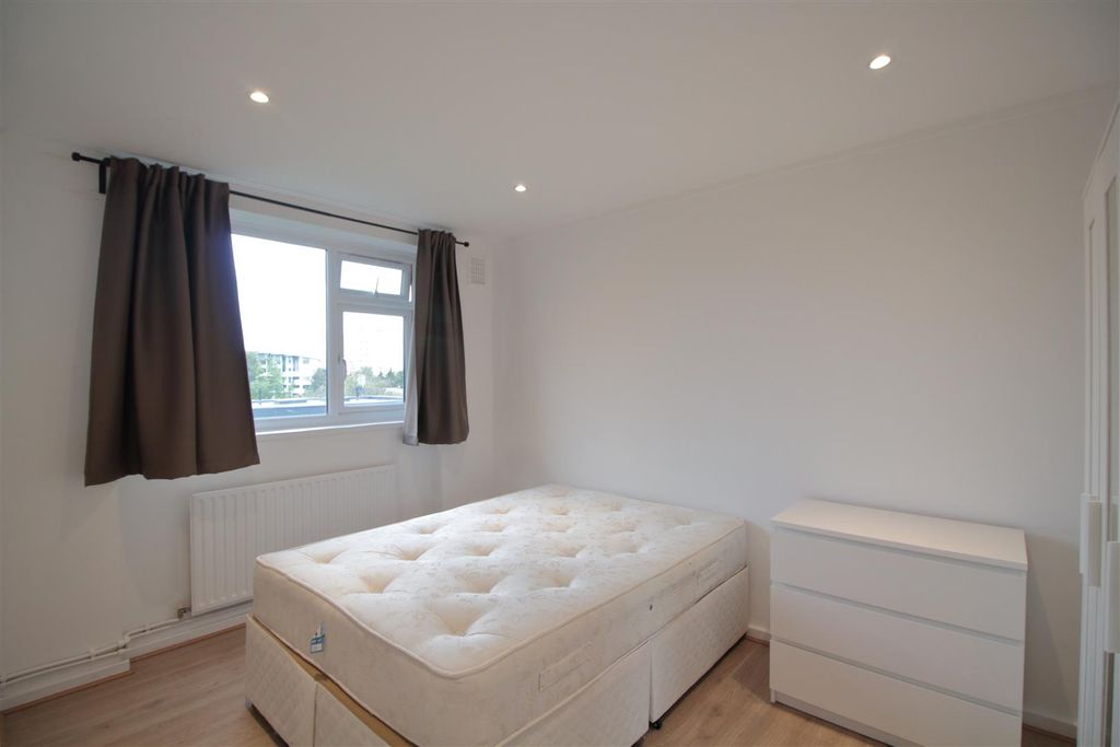 Property photo 3 of 6 Eden Harper Kings Avenue