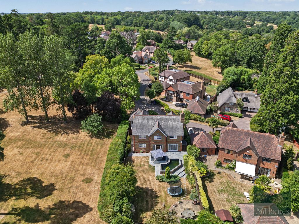 Property photo 2 of 51