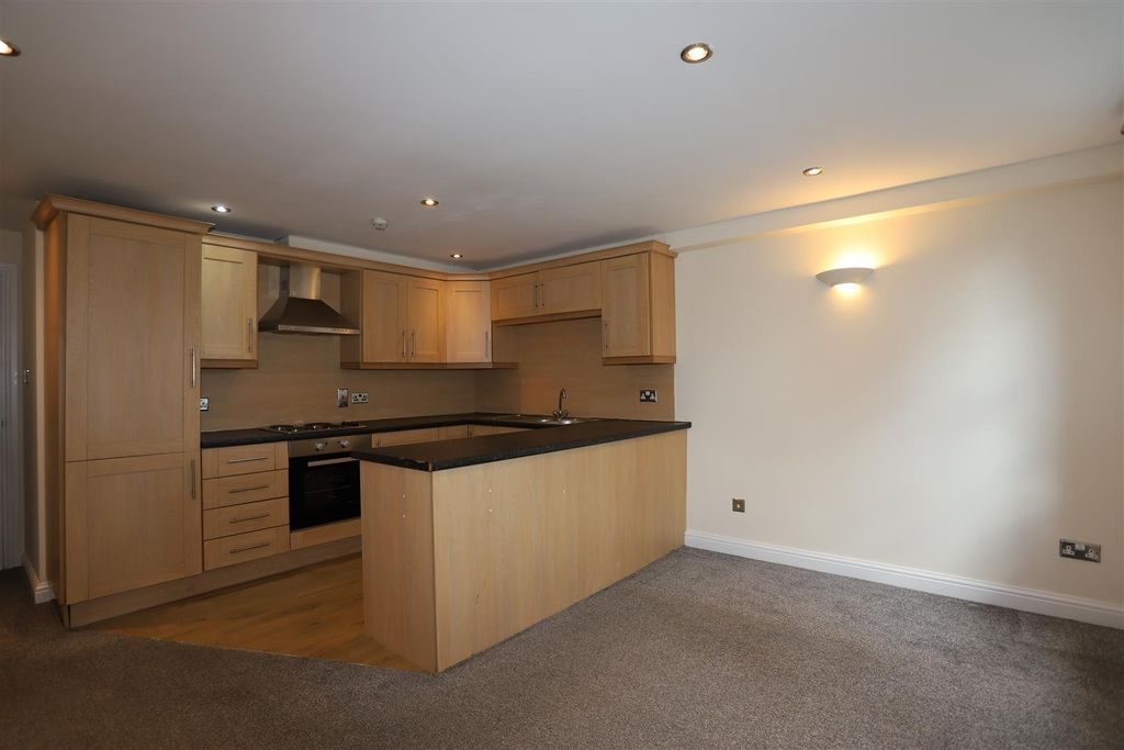 Property photo 3 of 6