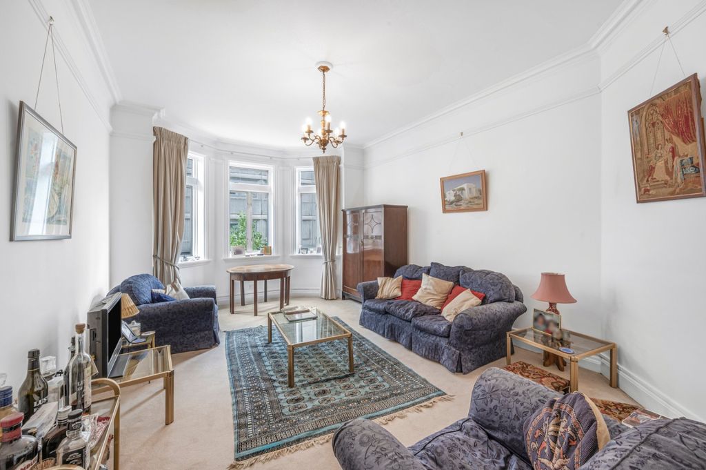 Property photo 2 of 18