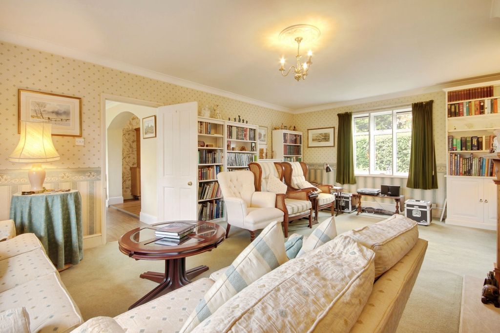 Property photo 3 of 25