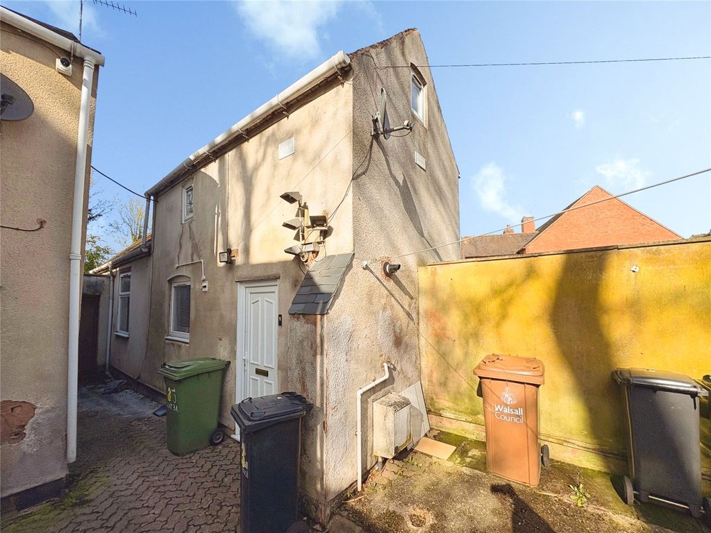 Property photo 1 of 8 Front