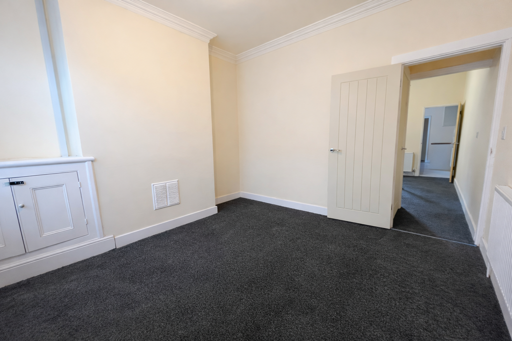 Property photo 3 of 7 Photo 4