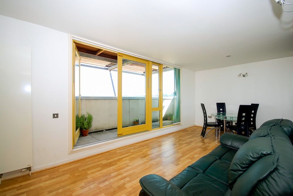 Property photo 2 of 9