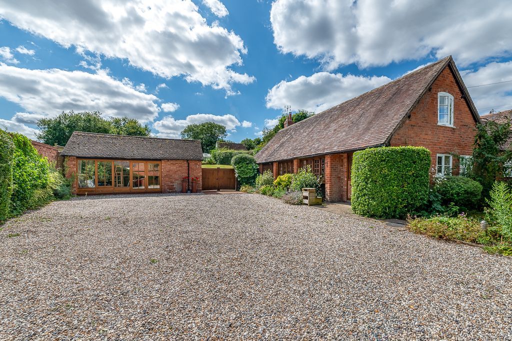 Property photo 1 of 60