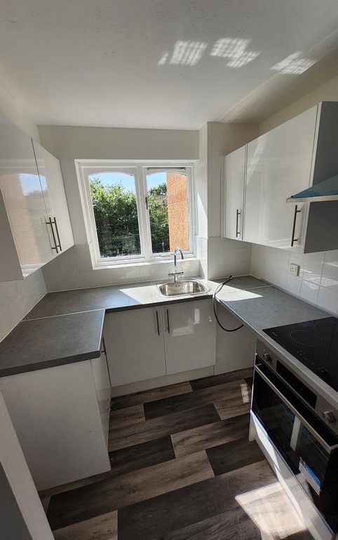 Property photo 2 of 8