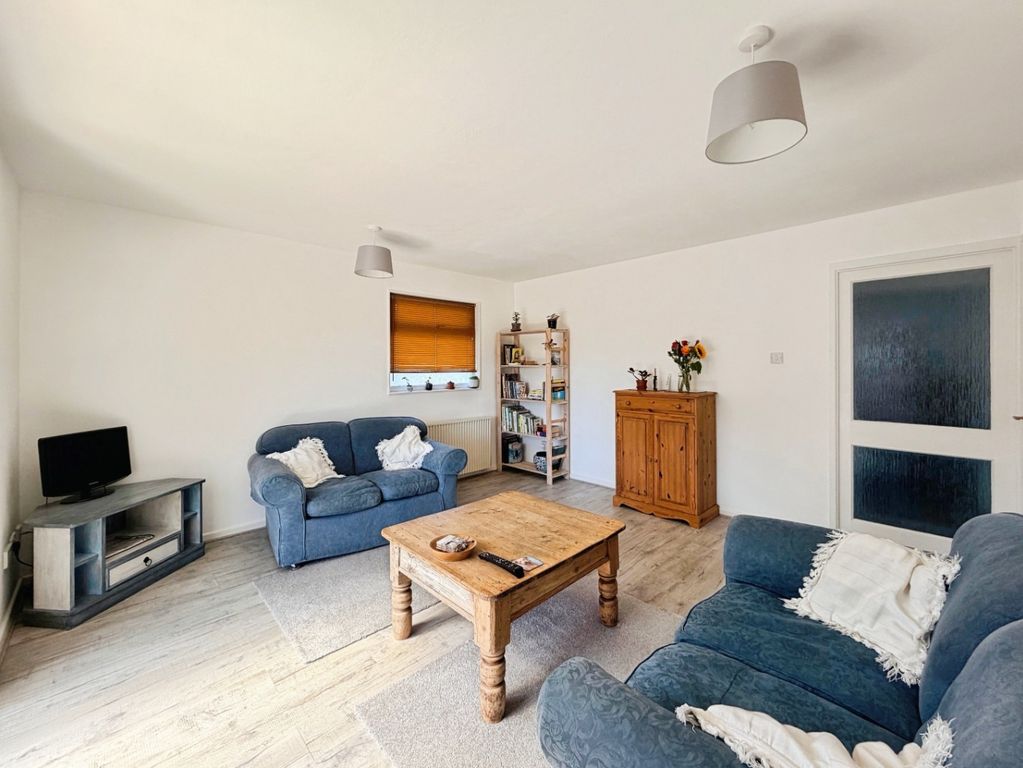 Property photo 2 of 20 5382913