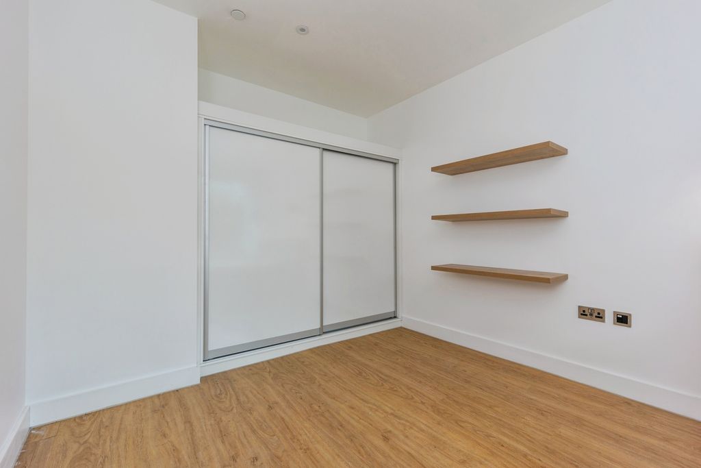Property photo 3 of 20 Pbox-Img.Jpg