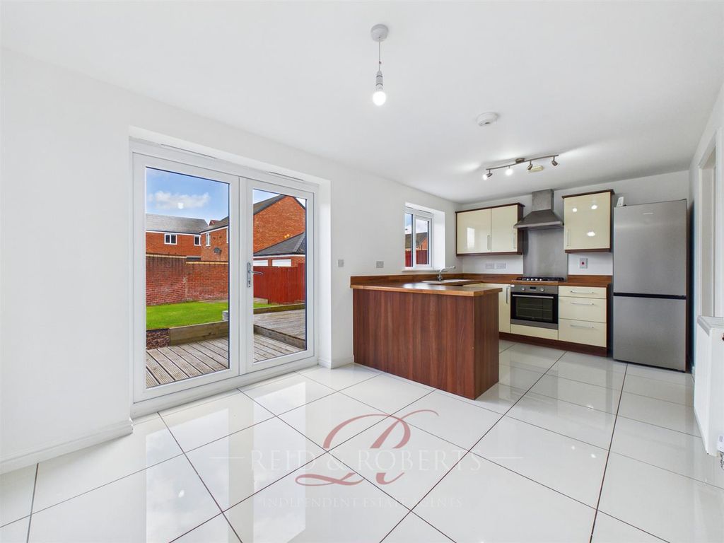 Property photo 3 of 23 Cam04884G0-Pr0135-Still006.Jpg