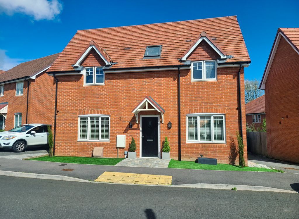 Property photo 1 of 16