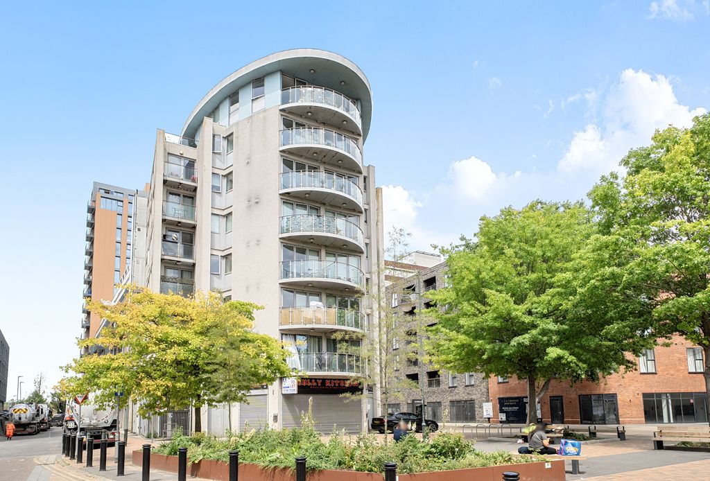 Property photo 1 of 13 1471066-25-6A1d88...