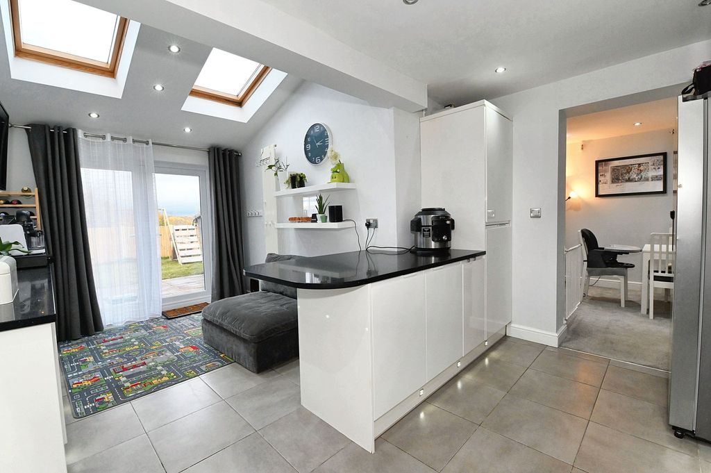 Property photo 3 of 26