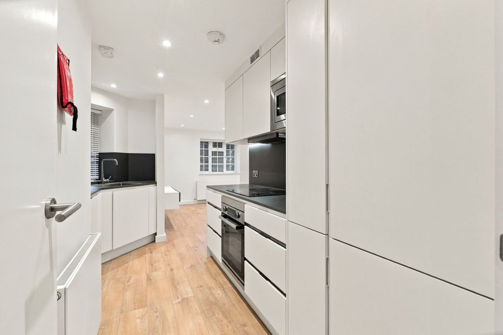 Property photo 2 of 15 Kitchen