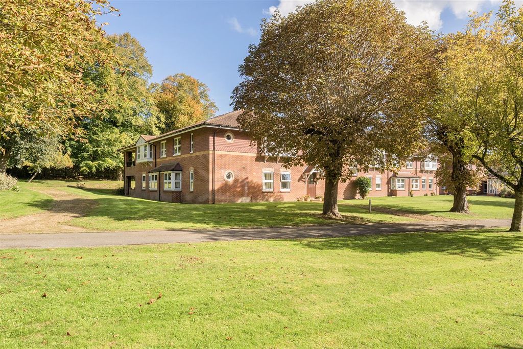 Property photo 1 of 17 1359115-16-68d517F304ce7.Jpg