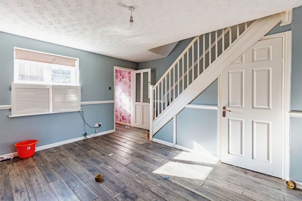 Property photo 3 of 13