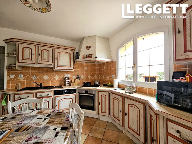 Property photo 3 of 10