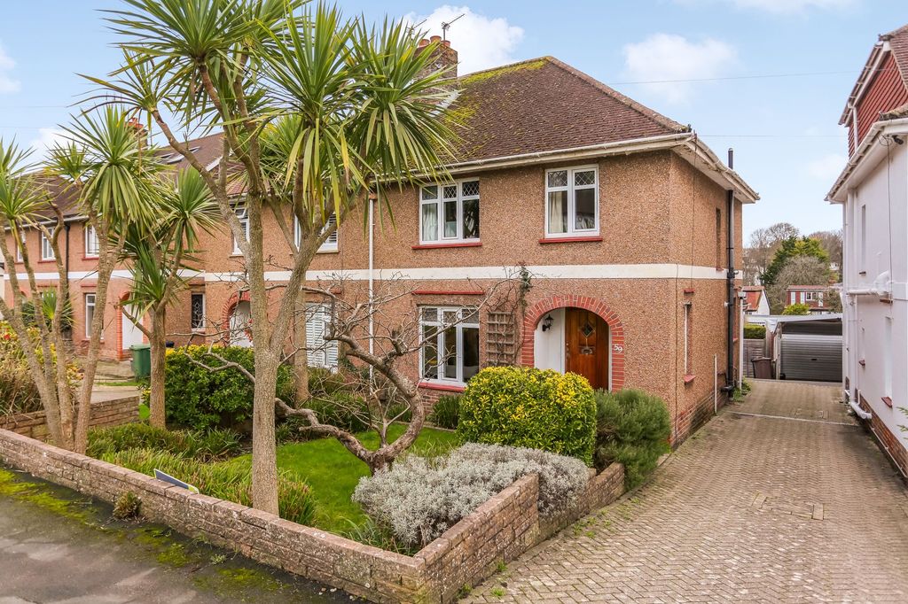 Property photo 1 of 25