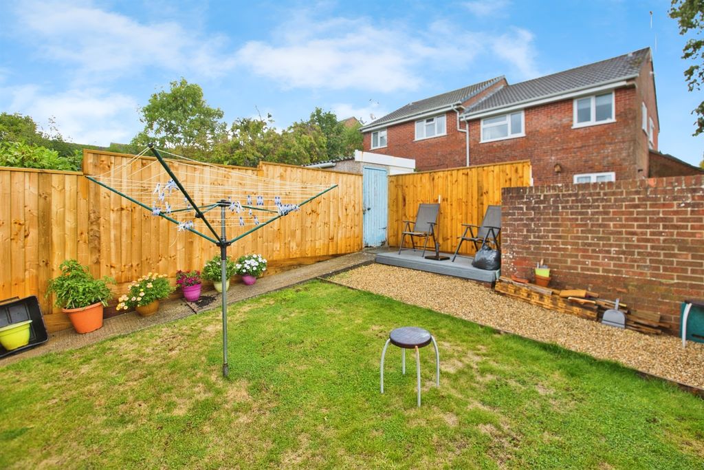 Property photo 2 of 11