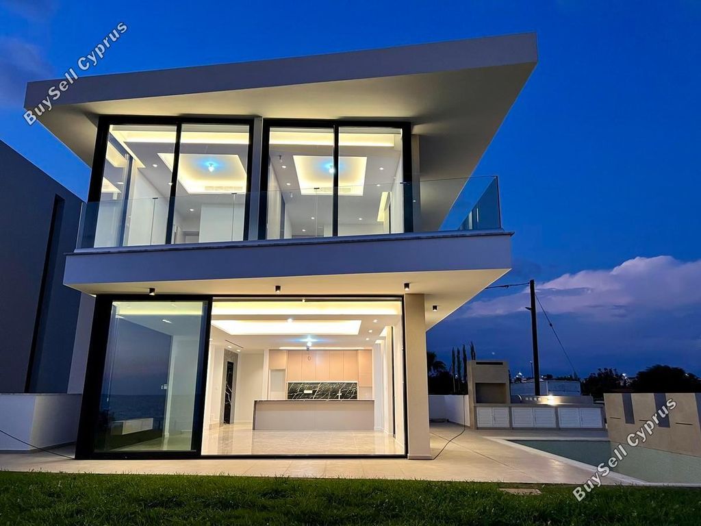 Property photo 3 of 39