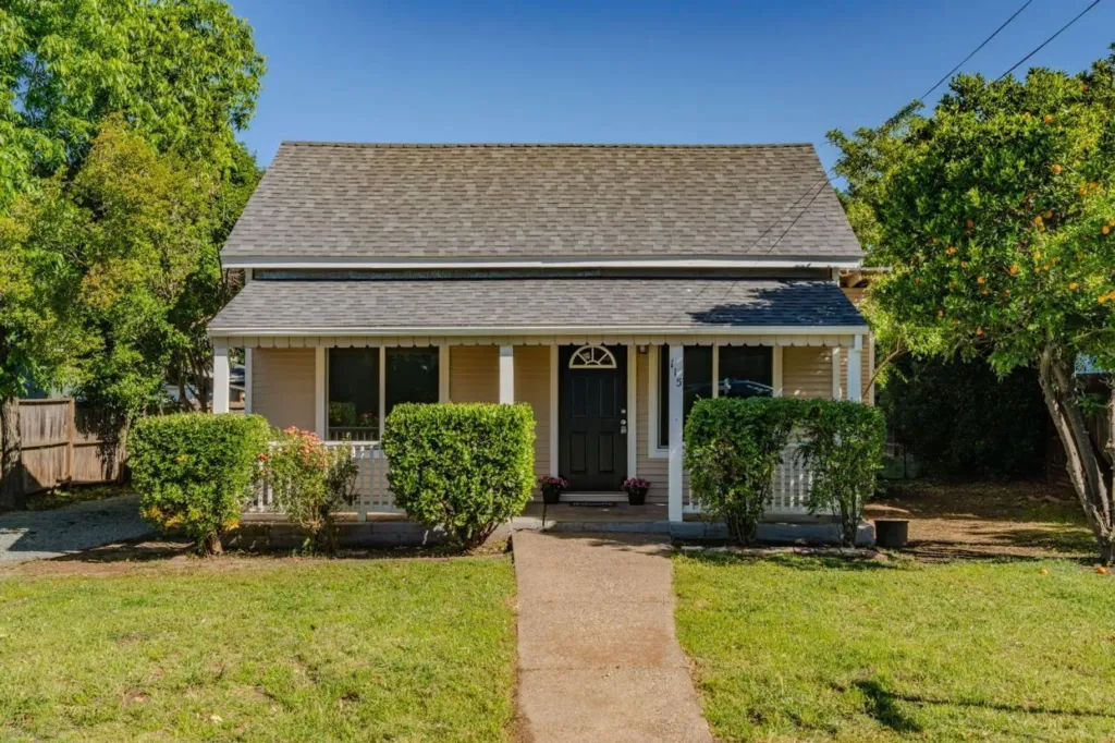 Property photo 1 of 30