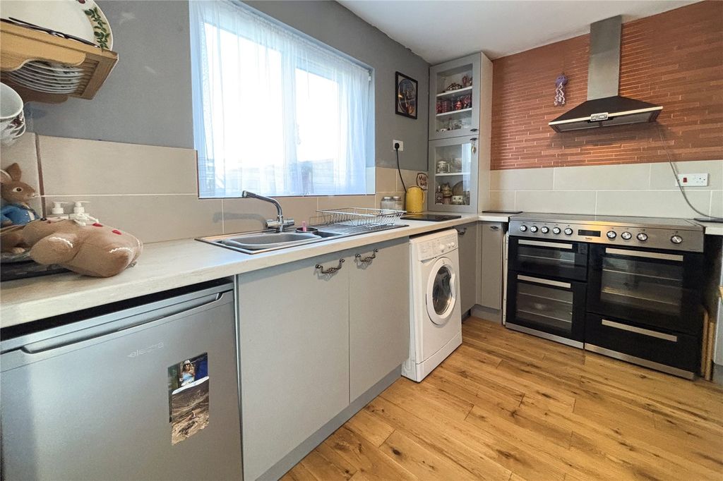 Property photo 3 of 23 Picture No. 35