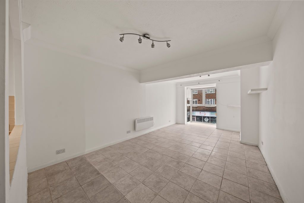 Property photo 2 of 14 Photo 11