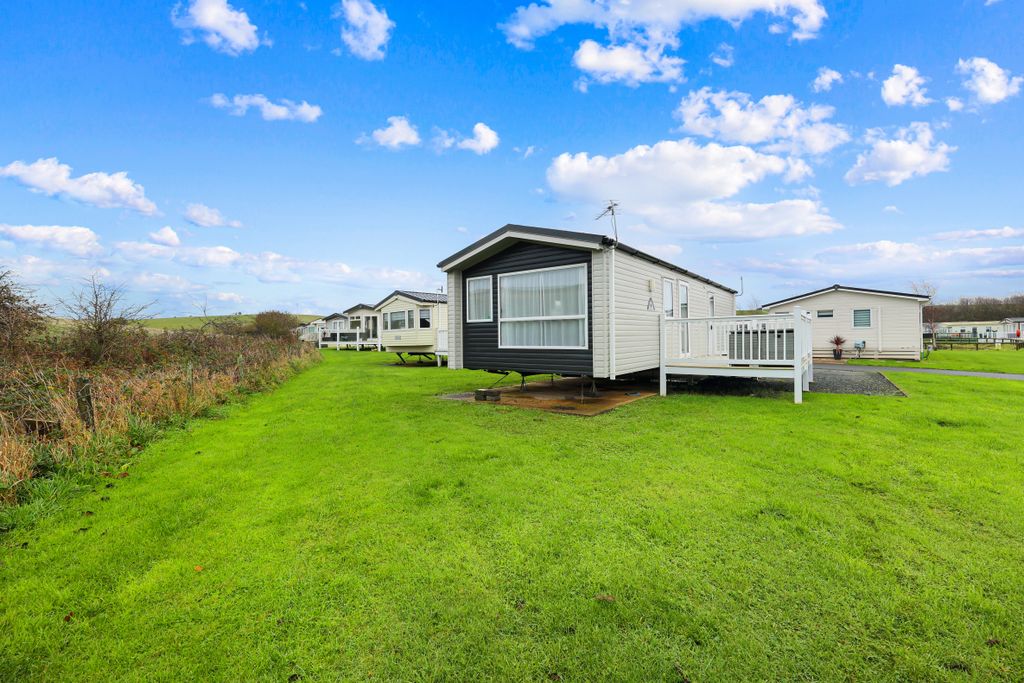 Property photo 1 of 19 5E8A0417