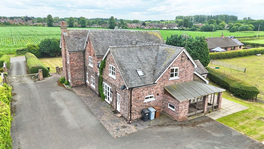 Property photo 2 of 36