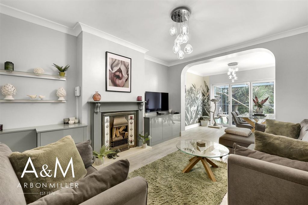 Property photo 2 of 33 4D4A2401.Jpg