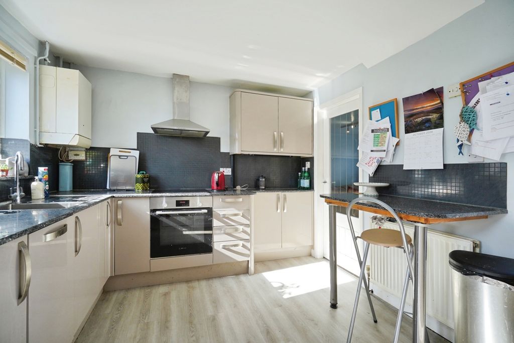 Property photo 2 of 16 Pbox-Img.Jpg