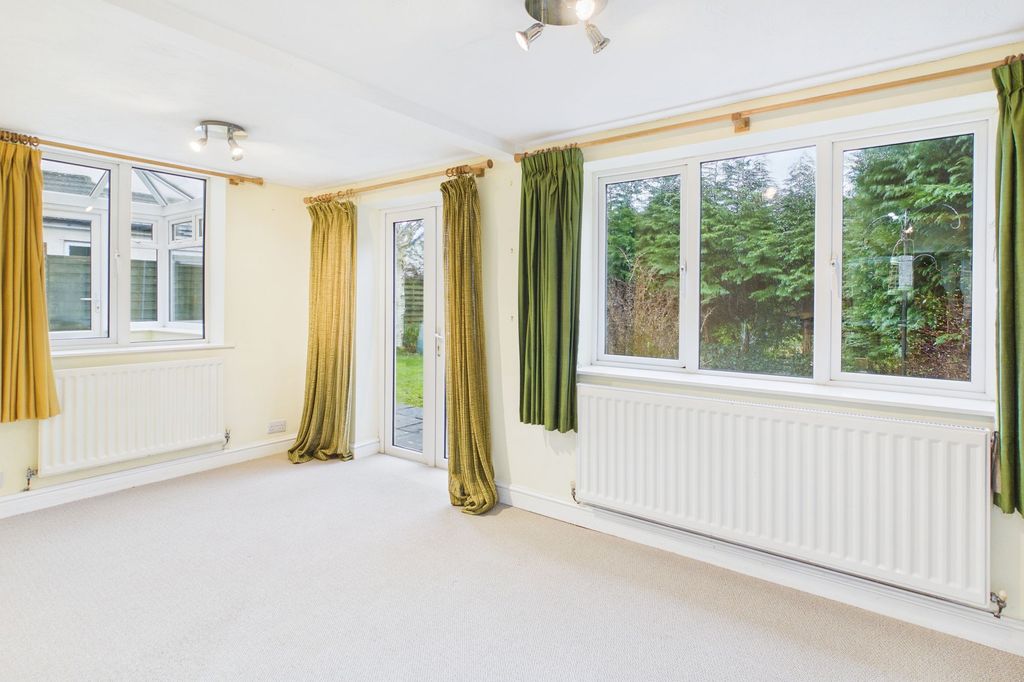 Property photo 3 of 24