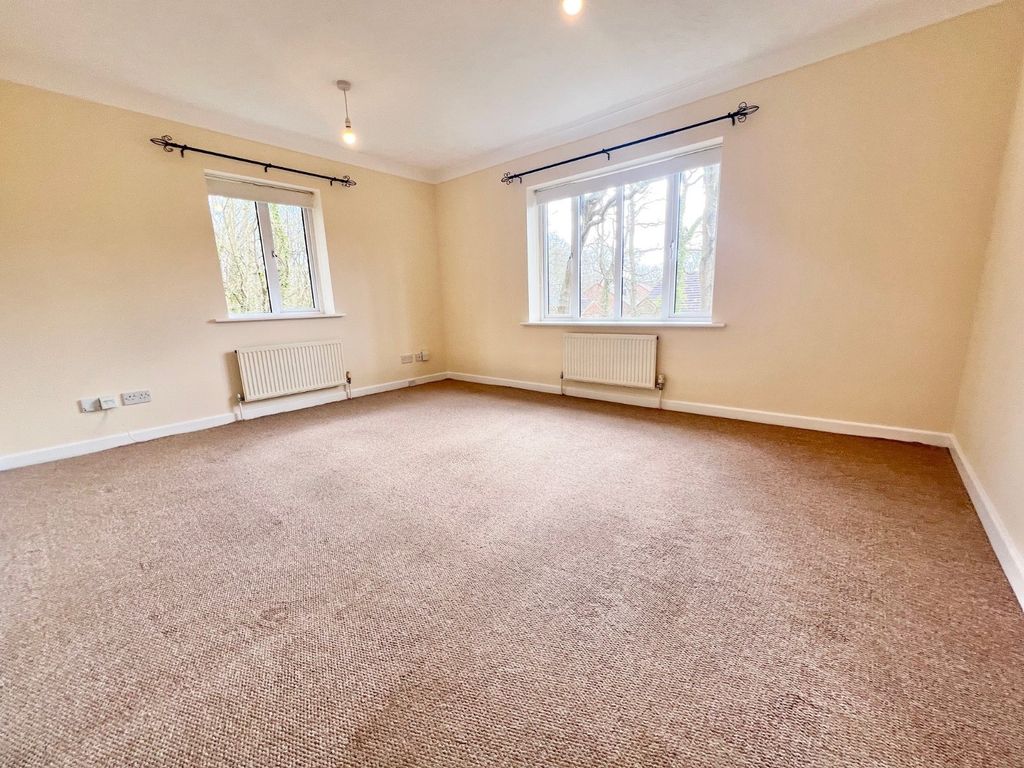 Property photo 2 of 7 Picture No. 16
